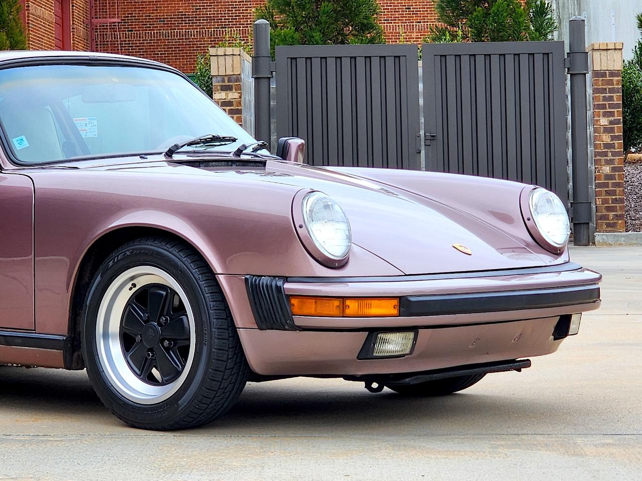 Porsche 911 Carrera  1987