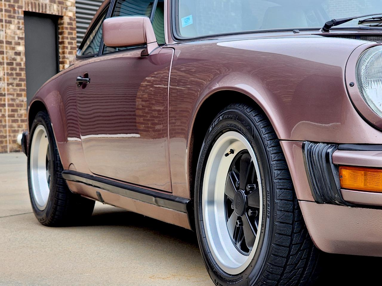 Porsche 911 Carrera  1987