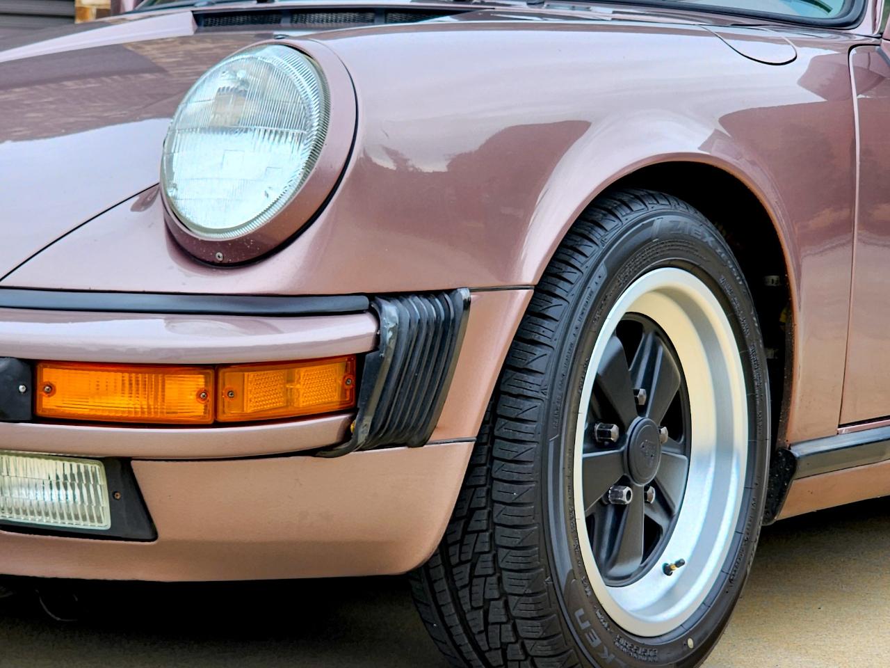 Porsche 911 Carrera  1987