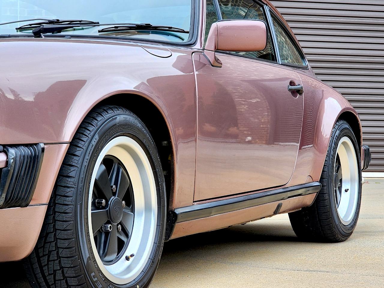 Porsche 911 Carrera  1987