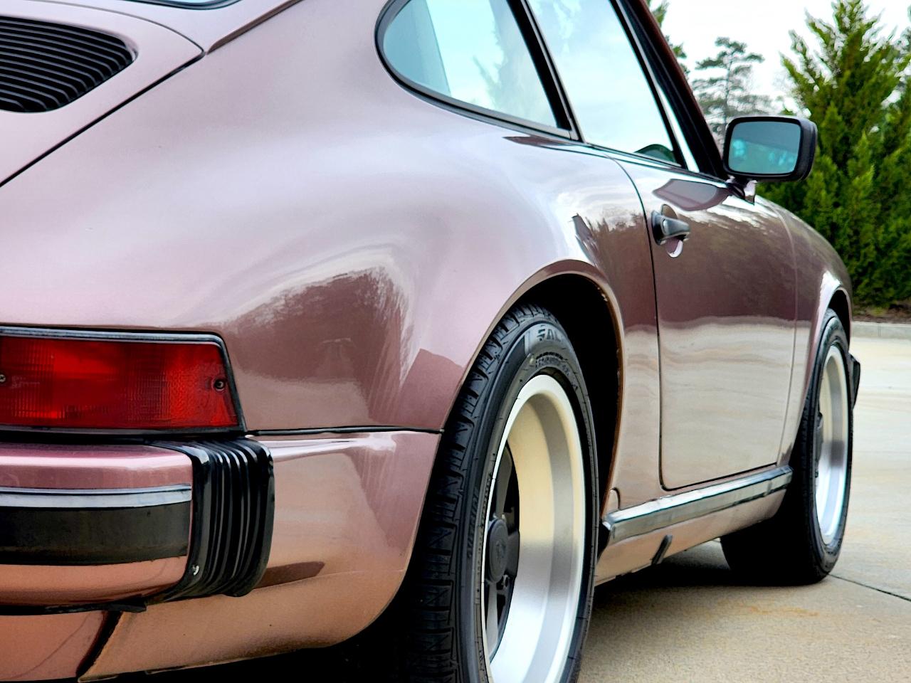 Porsche 911 Carrera  1987