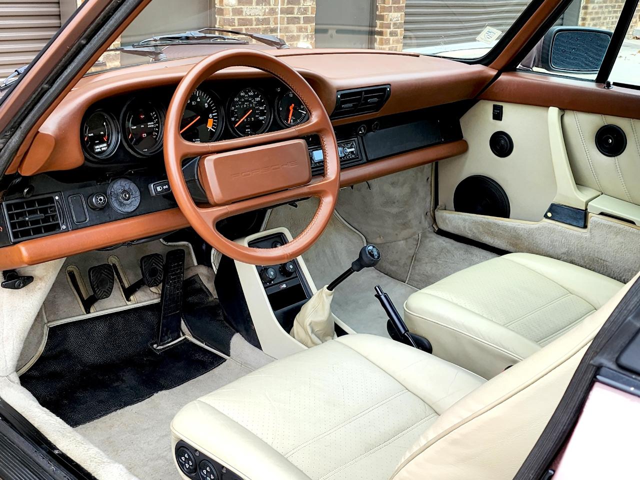 Porsche 911 Carrera  1987