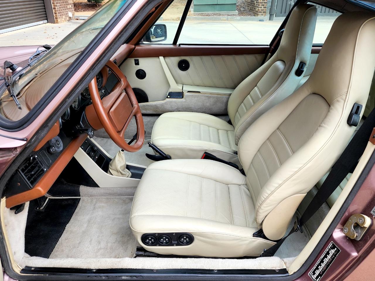 Porsche 911 Carrera  1987