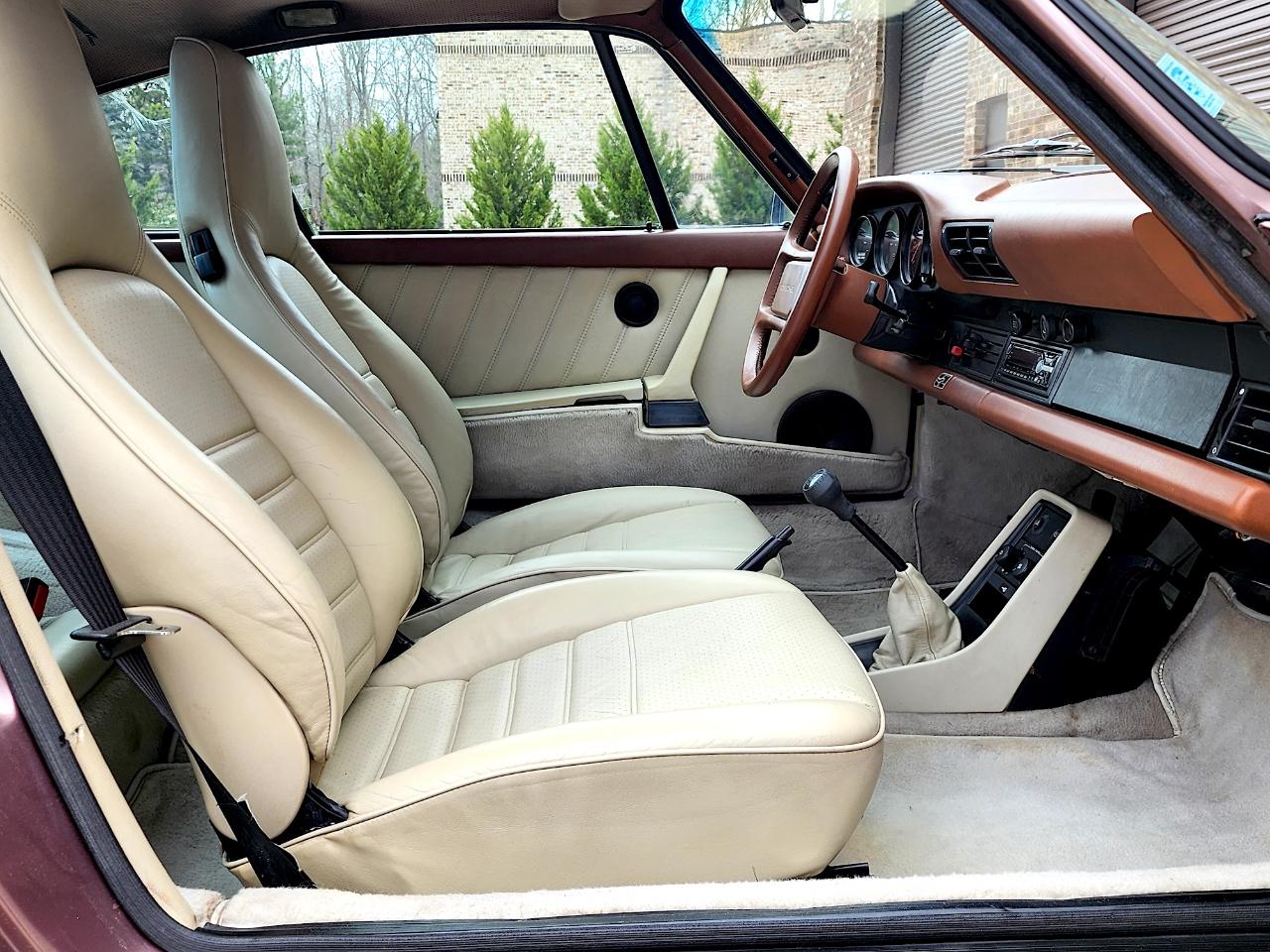 Porsche 911 Carrera  1987