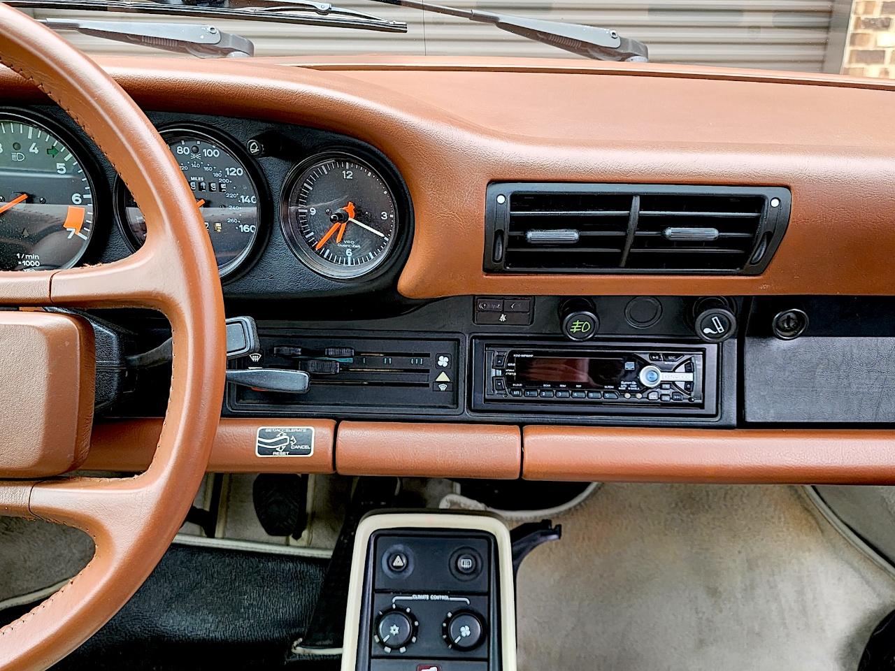 Porsche 911 Carrera  1987