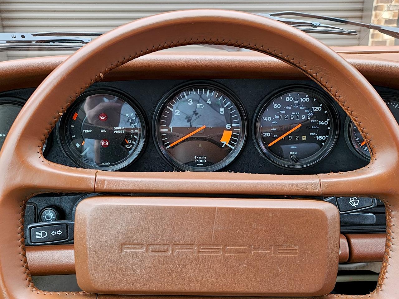 Porsche 911 Carrera  1987