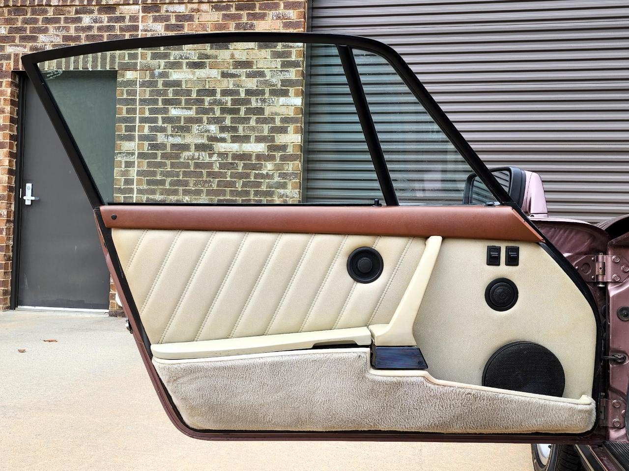 Porsche 911 Carrera  1987