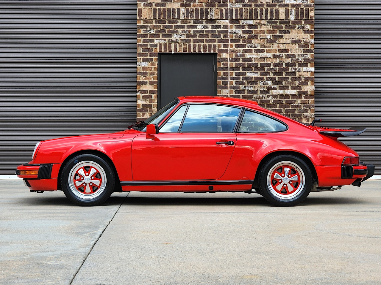 Porsche 911 Carrera  1987