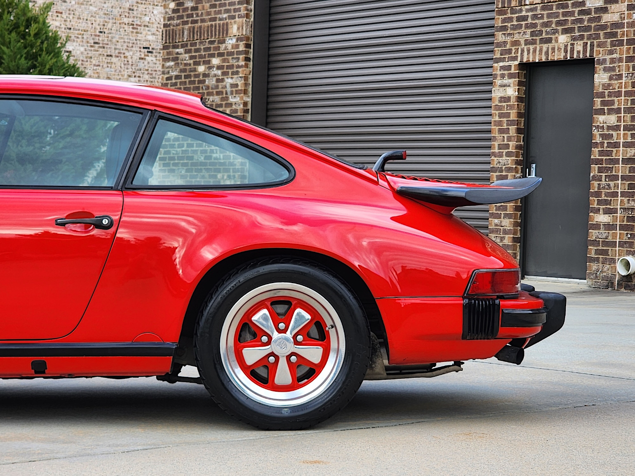 Porsche 911 Carrera  1987