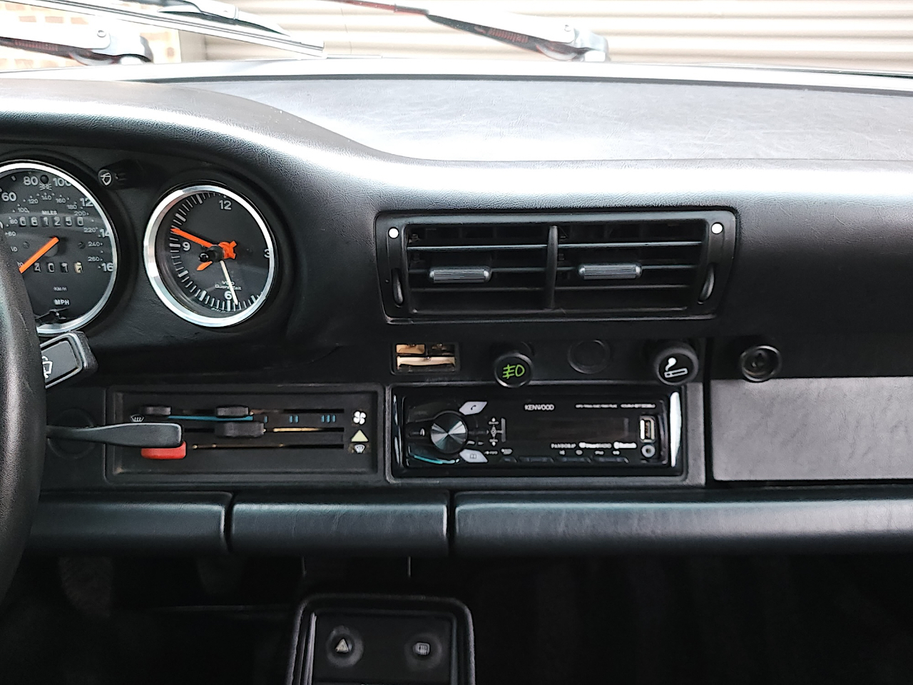 Porsche 911 Carrera  1987