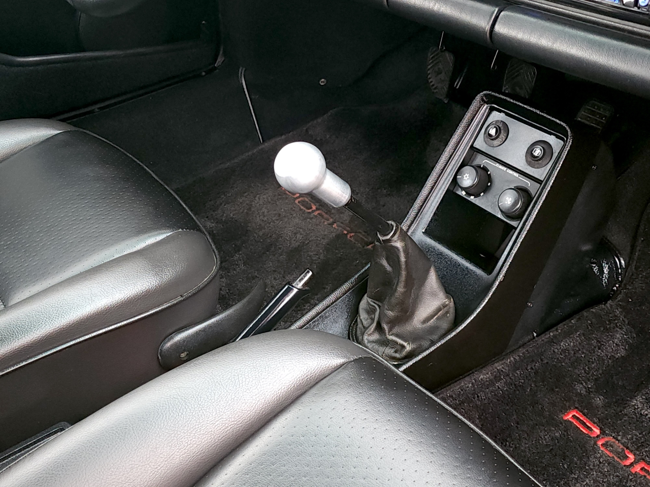 Porsche 911 Carrera  1987