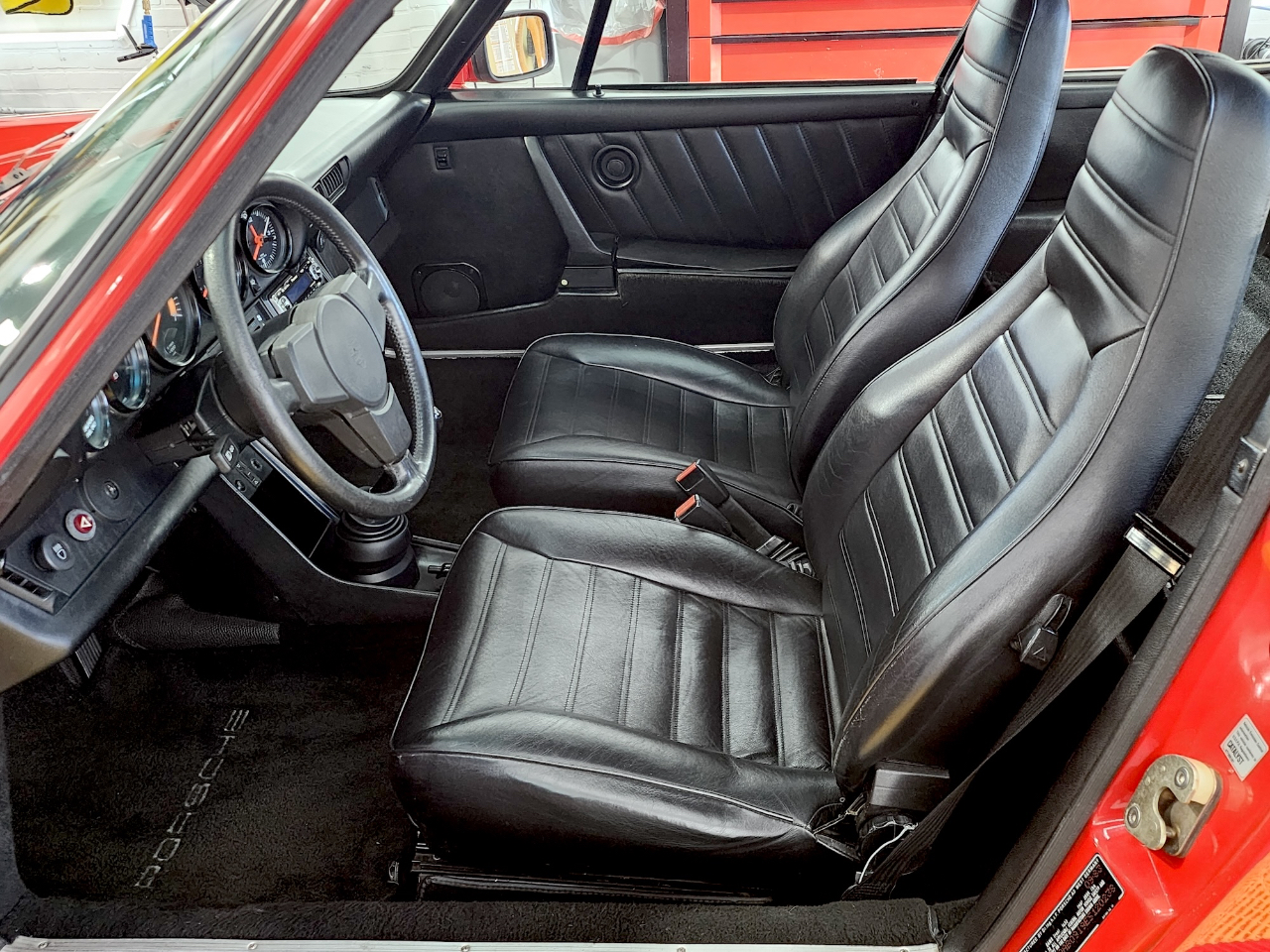Porsche 911 Carrera  1984