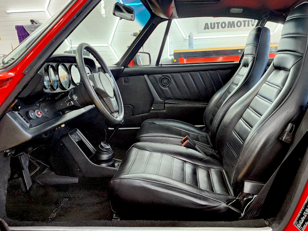 Porsche 911 Carrera  1984