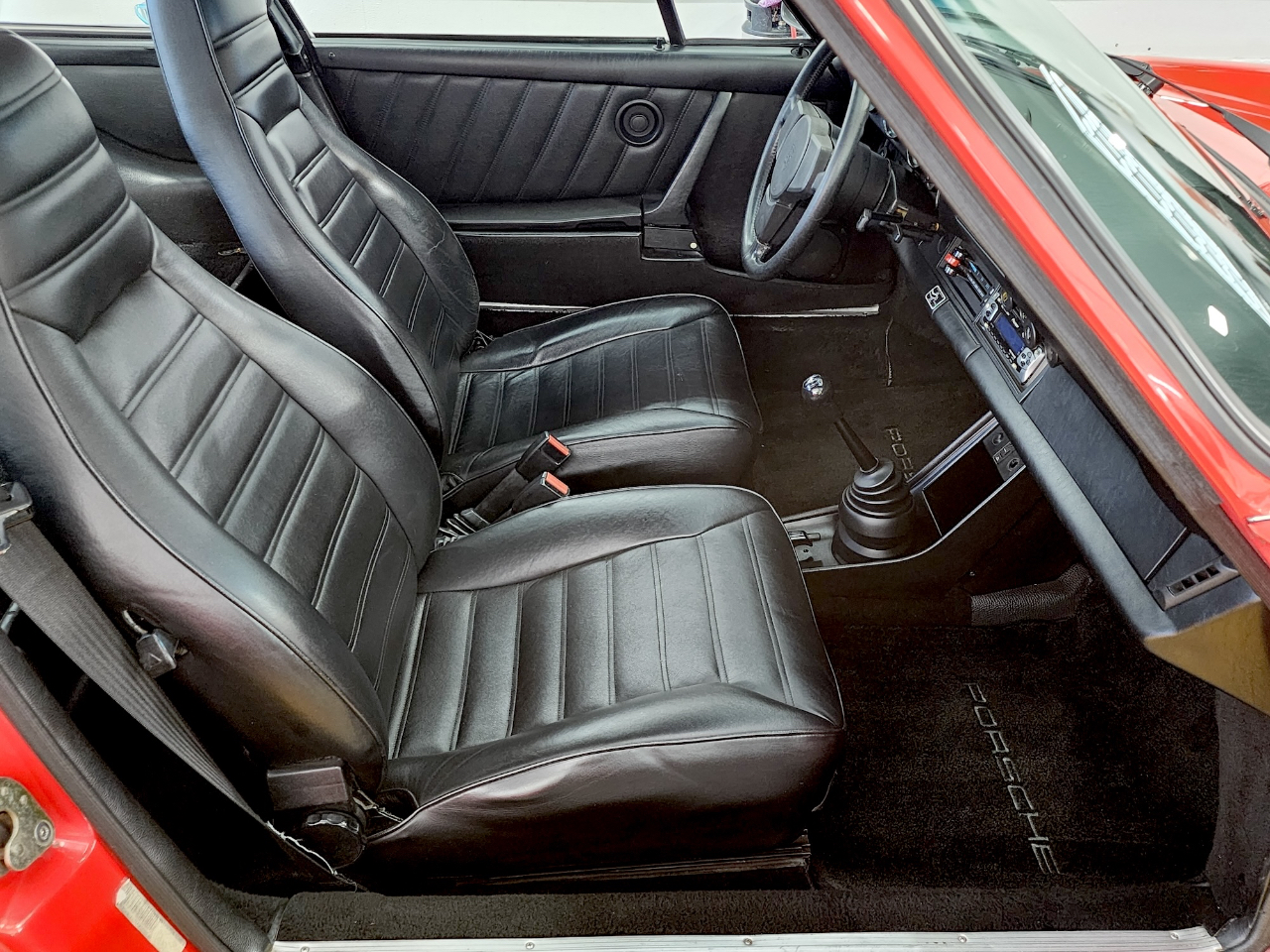 Porsche 911 Carrera  1984