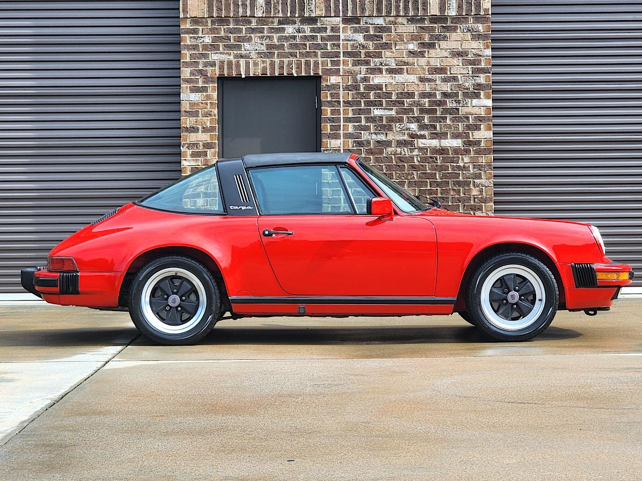 1987 Porsche 911 Carrera Targa