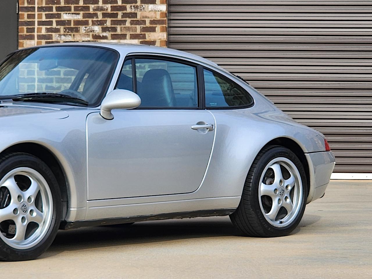 Porsche 911 Carrera  1995