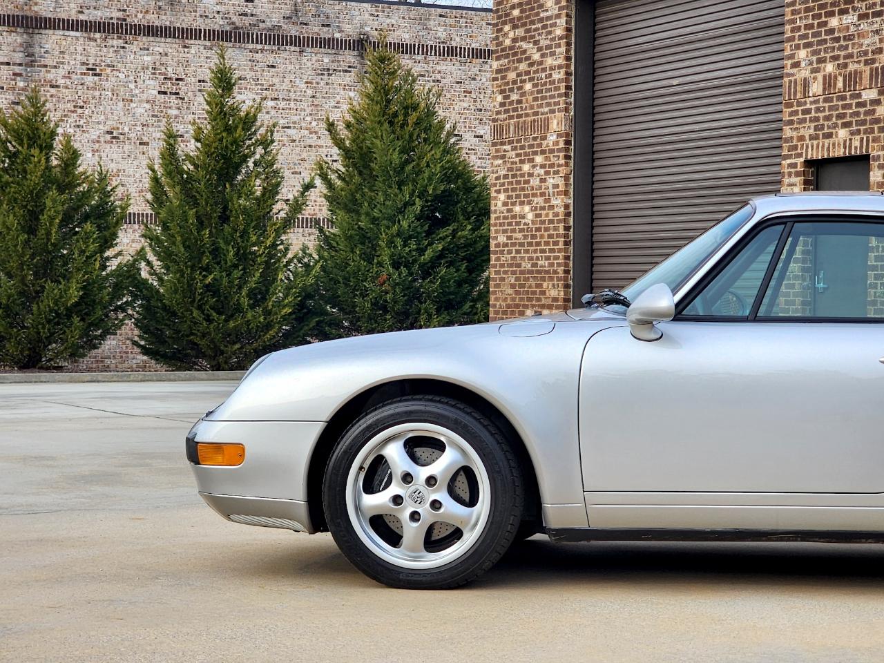 Porsche 911 Carrera  1995