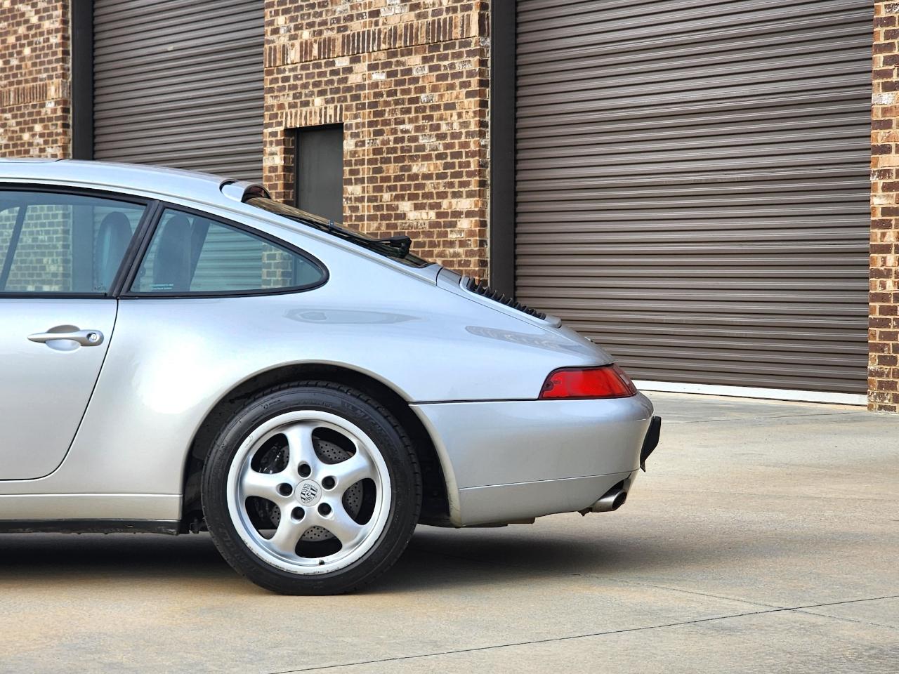 Porsche 911 Carrera  1995