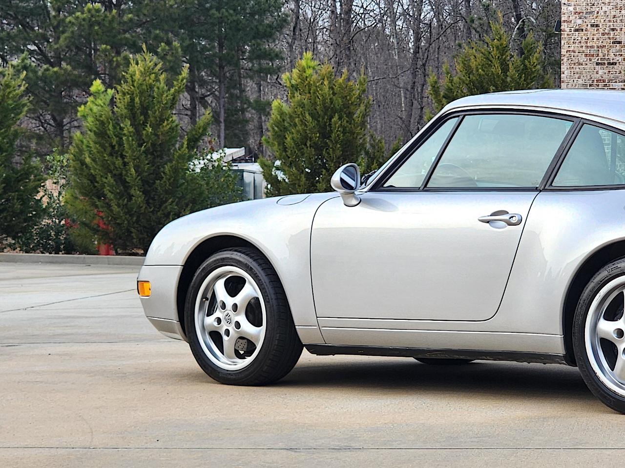 Porsche 911 Carrera  1995