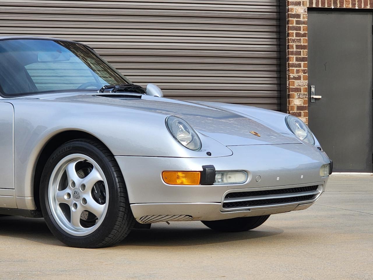 Porsche 911 Carrera  1995