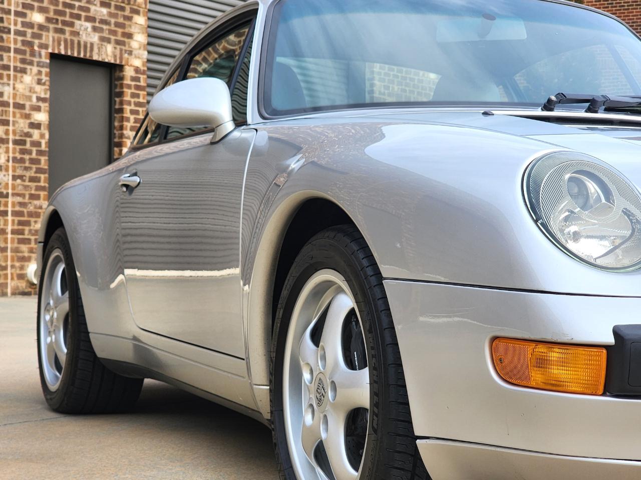 Porsche 911 Carrera  1995