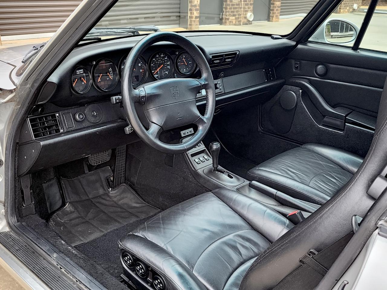 Porsche 911 Carrera  1995