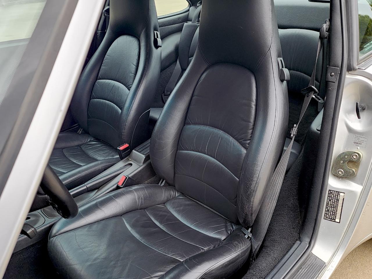 Porsche 911 Carrera  1995