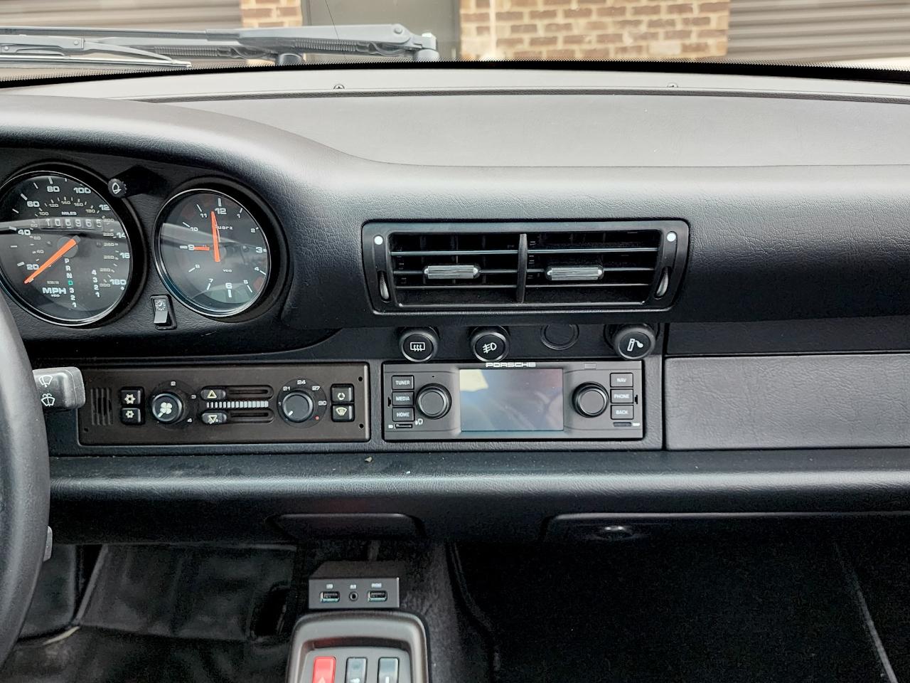 Porsche 911 Carrera  1995