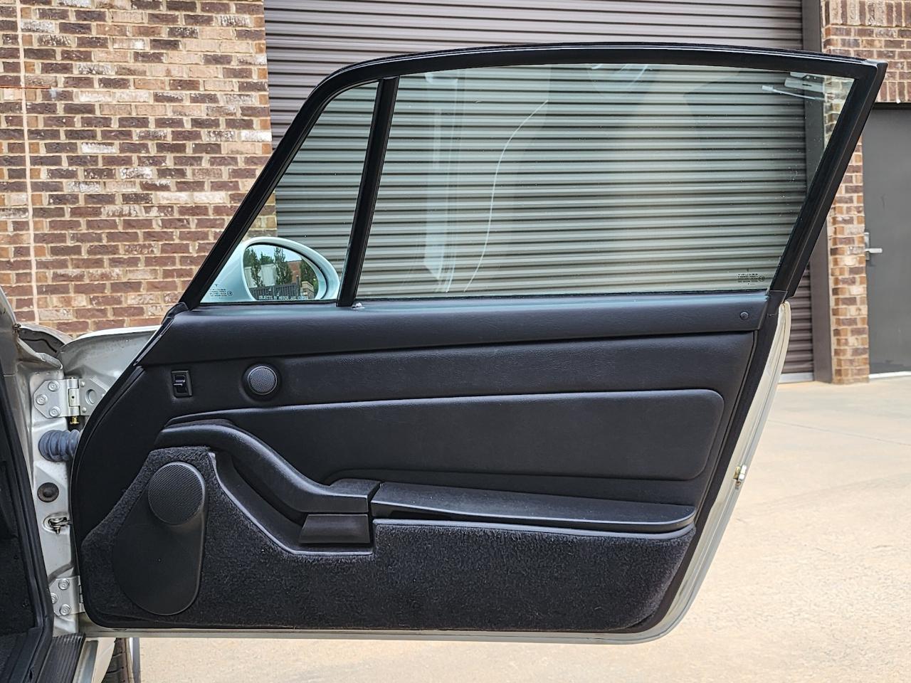 Porsche 911 Carrera  1995