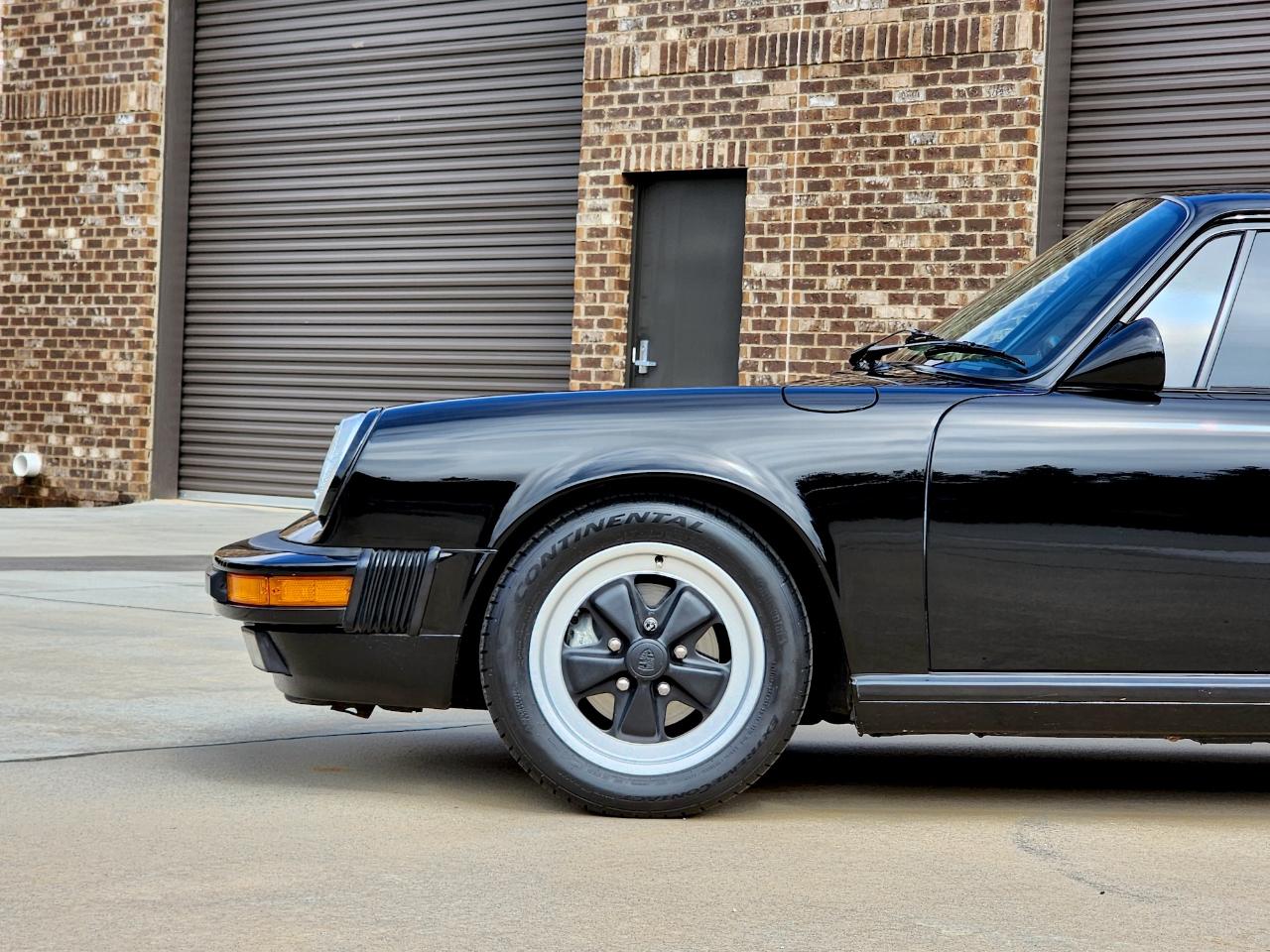 Porsche 911 Carrera  1987