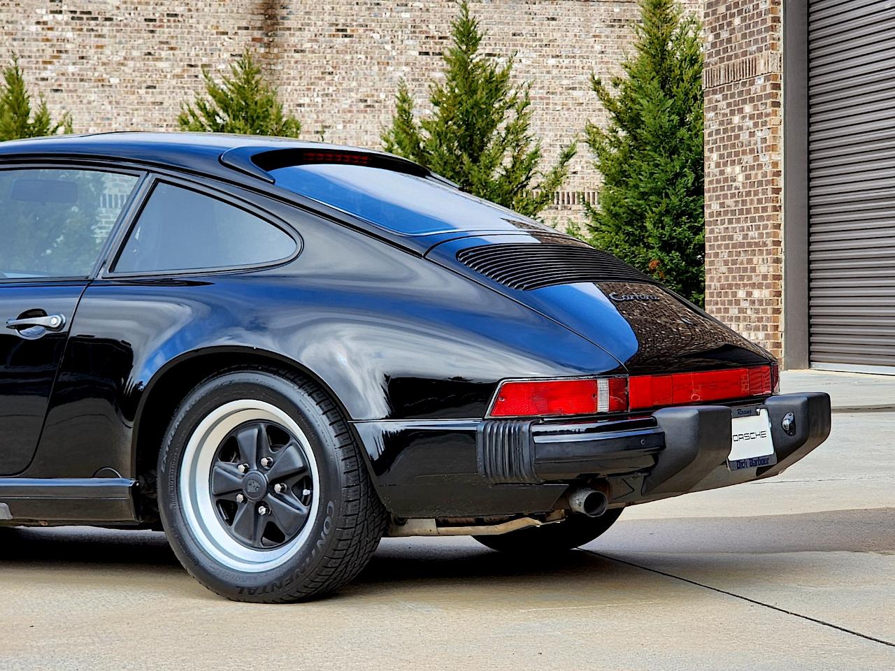 Porsche 911 Carrera  1987