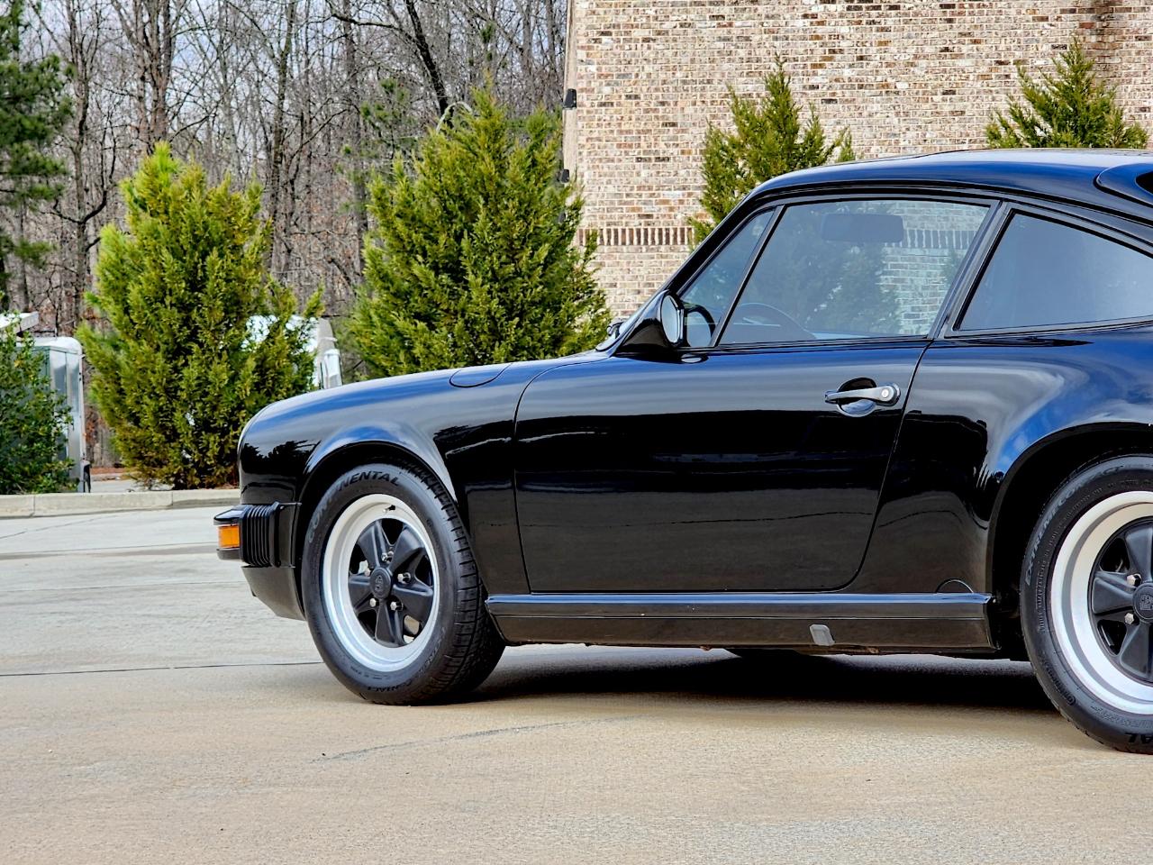 Porsche 911 Carrera  1987