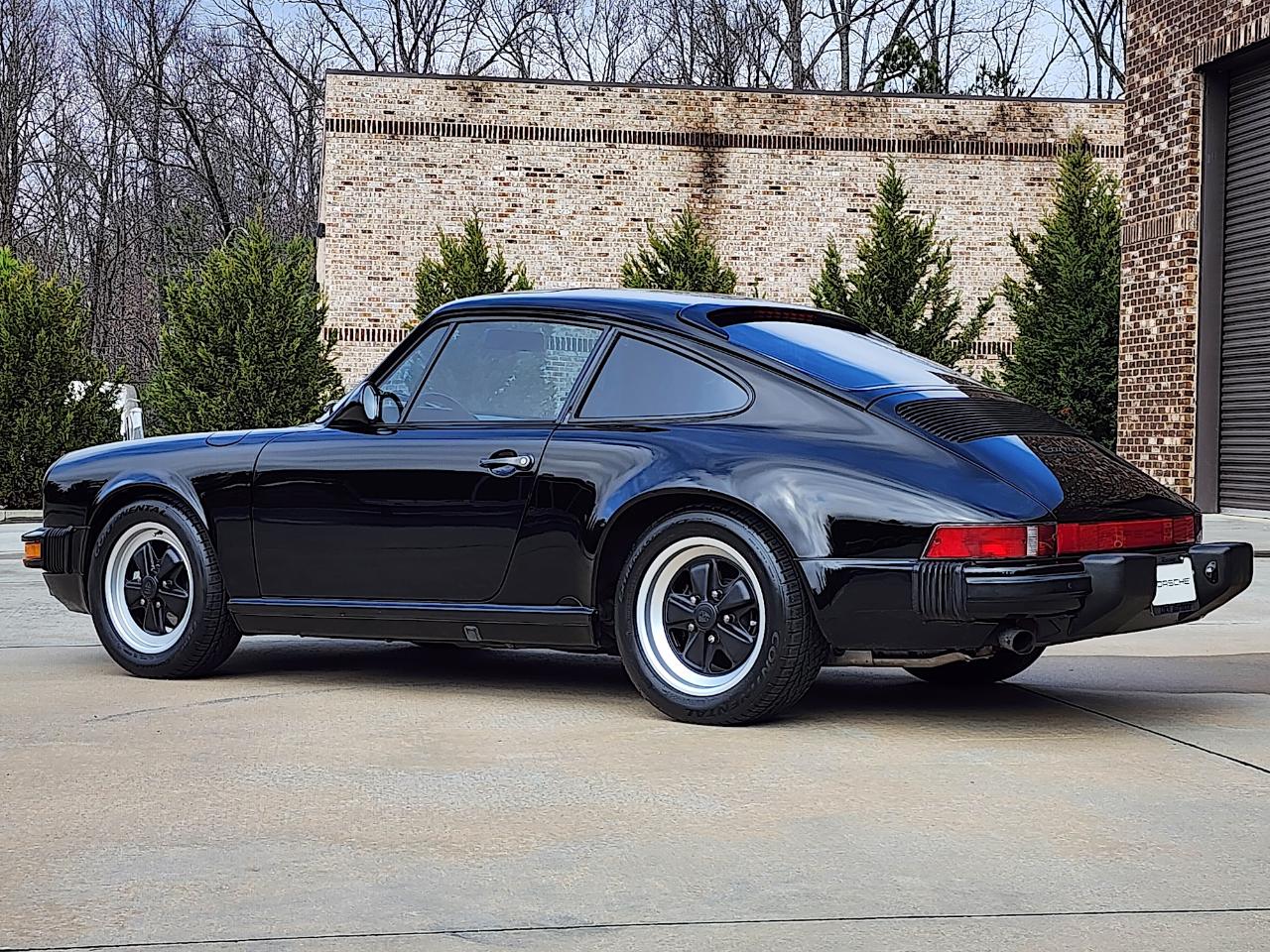 Porsche 911 Carrera  1987