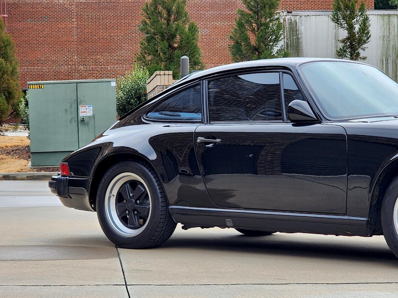 Porsche 911 Carrera  1987