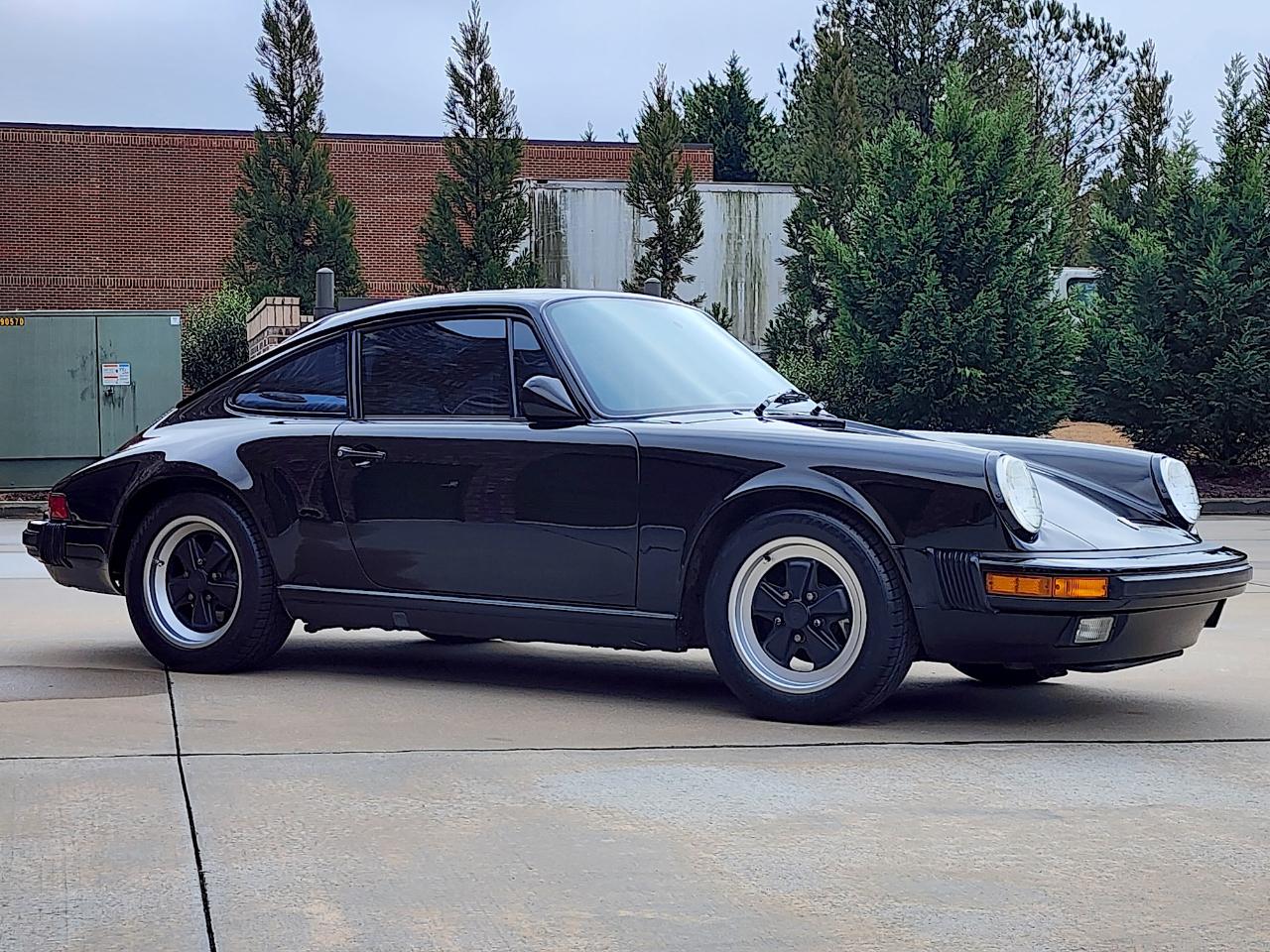 Porsche 911 Carrera  1987