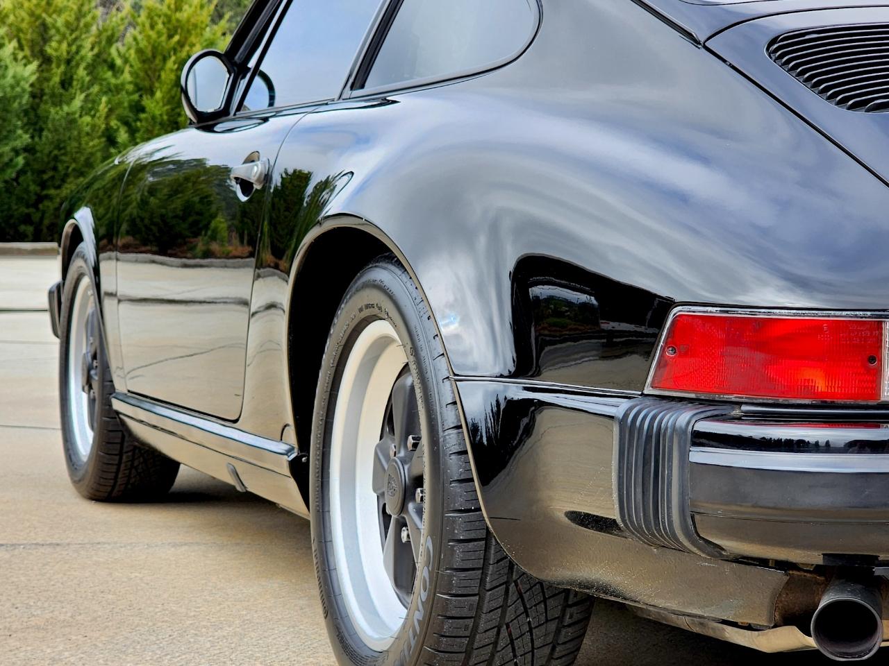 Porsche 911 Carrera  1987