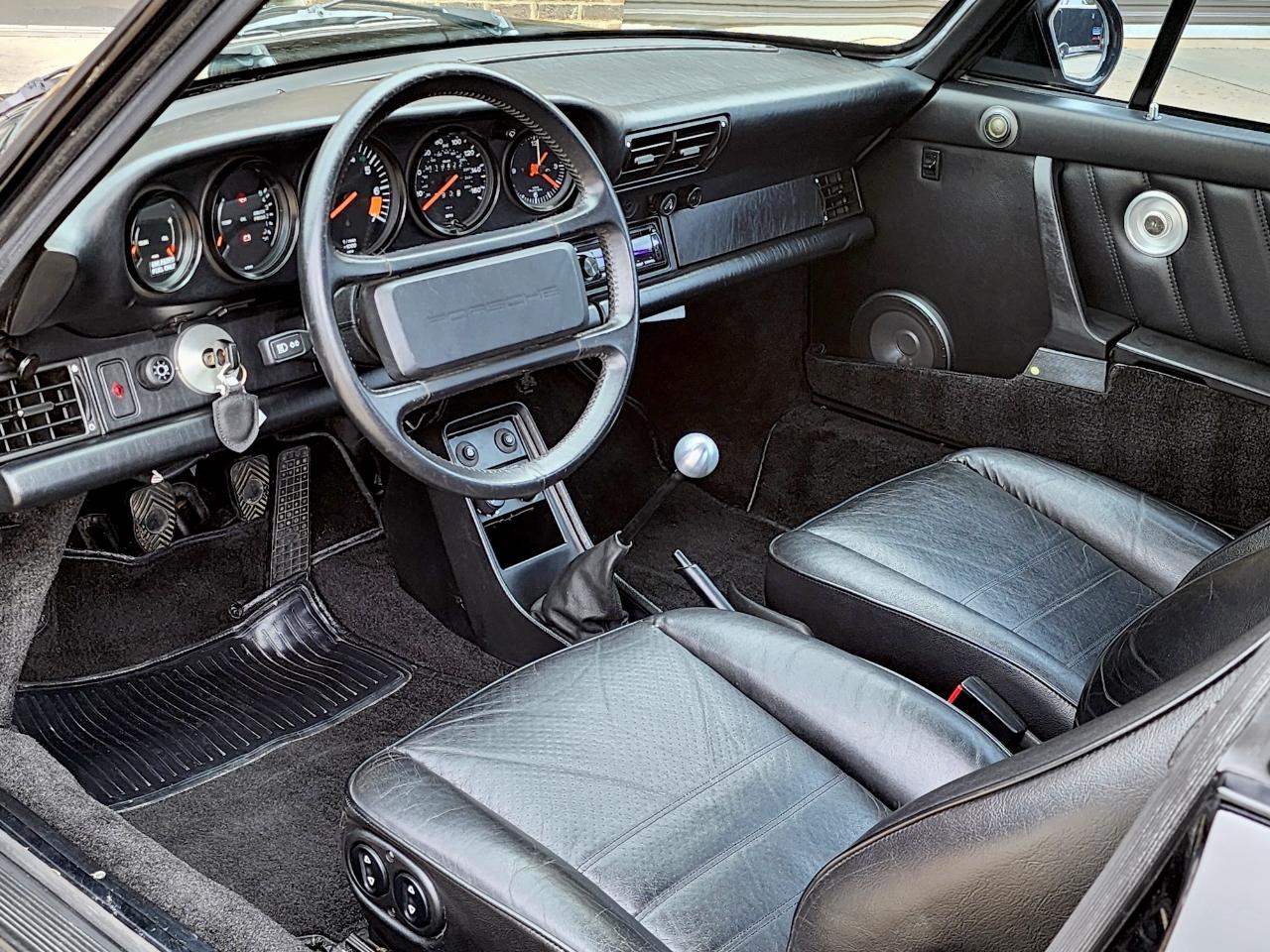 Porsche 911 Carrera  1987