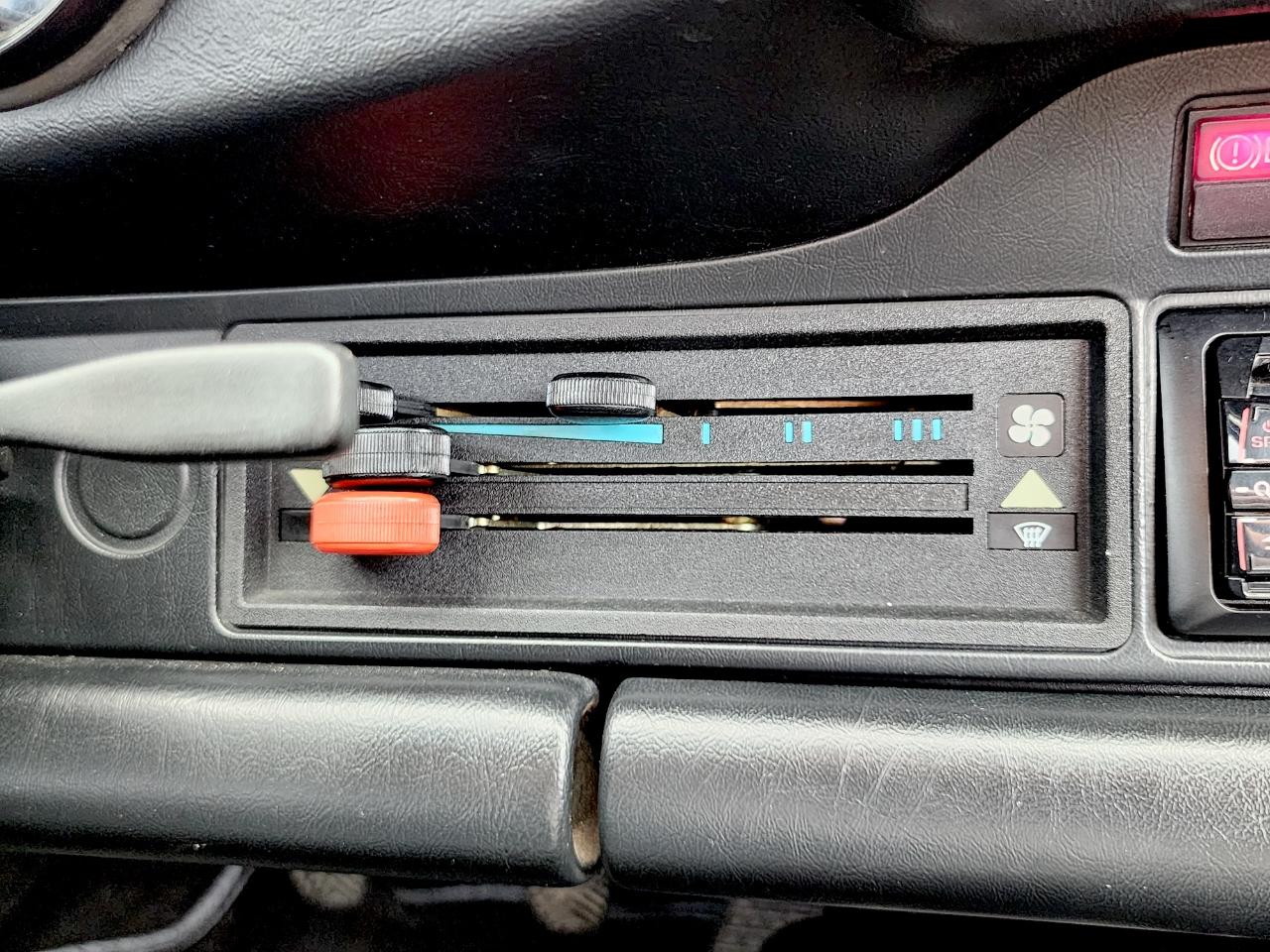 Porsche 911 Carrera  1987