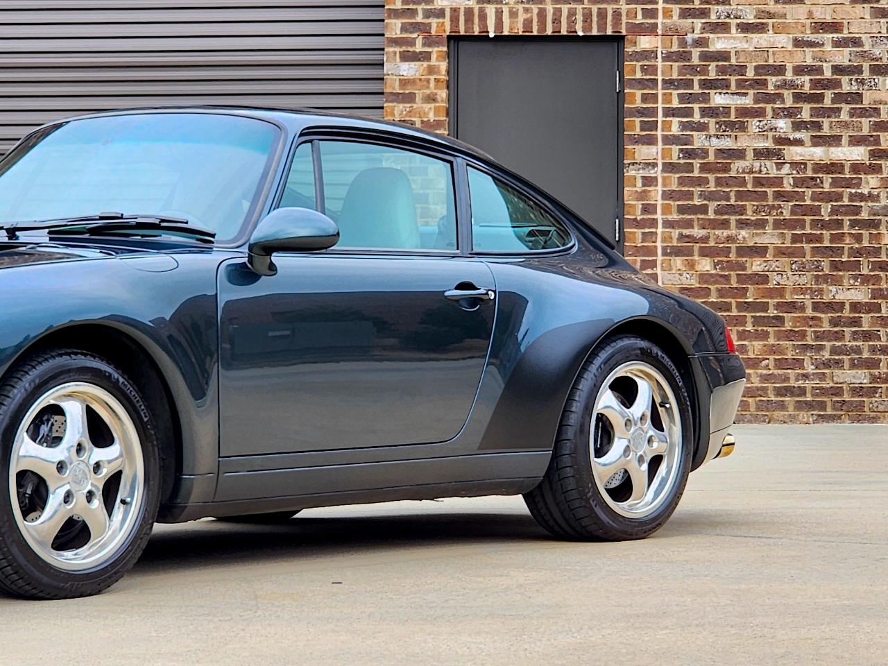 Porsche 911 Carrera  1996