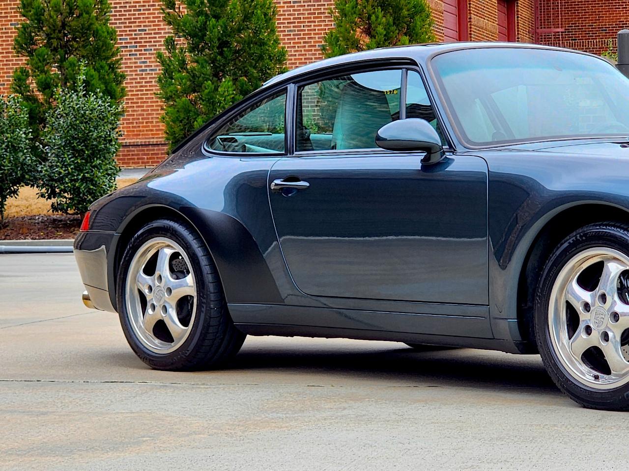 Porsche 911 Carrera  1996