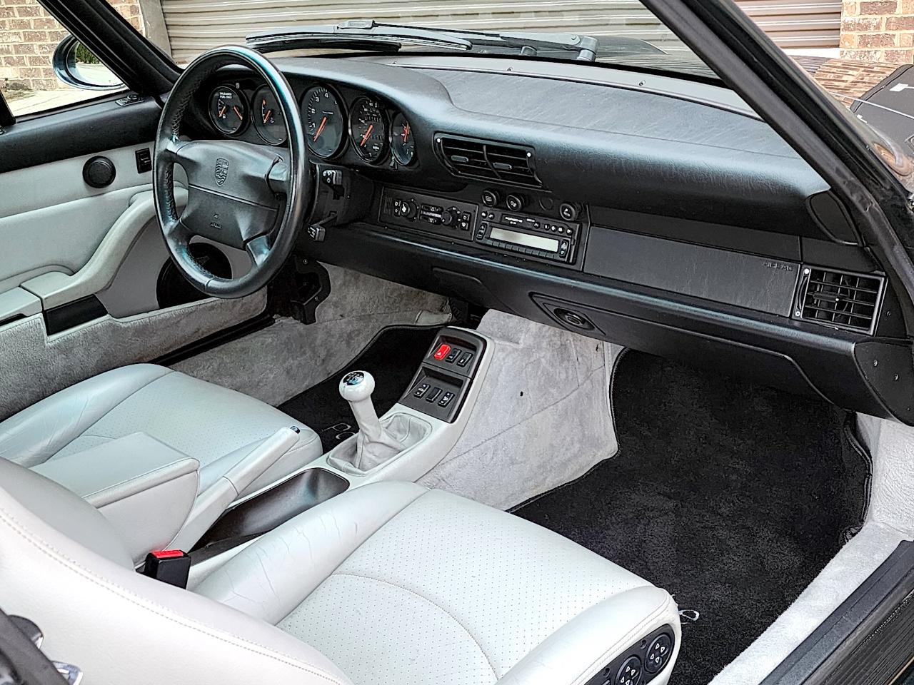 Porsche 911 Carrera  1996