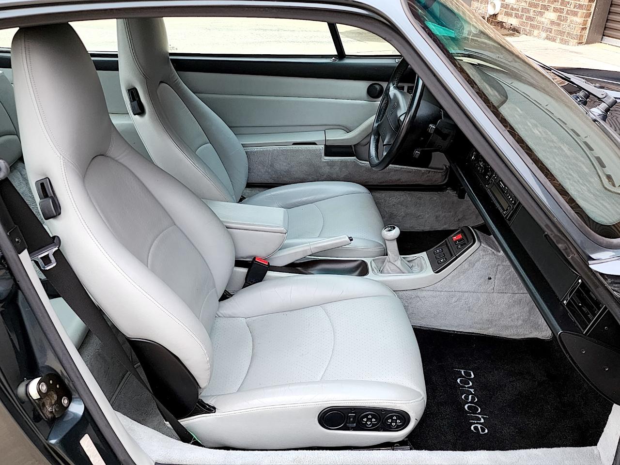 Porsche 911 Carrera  1996