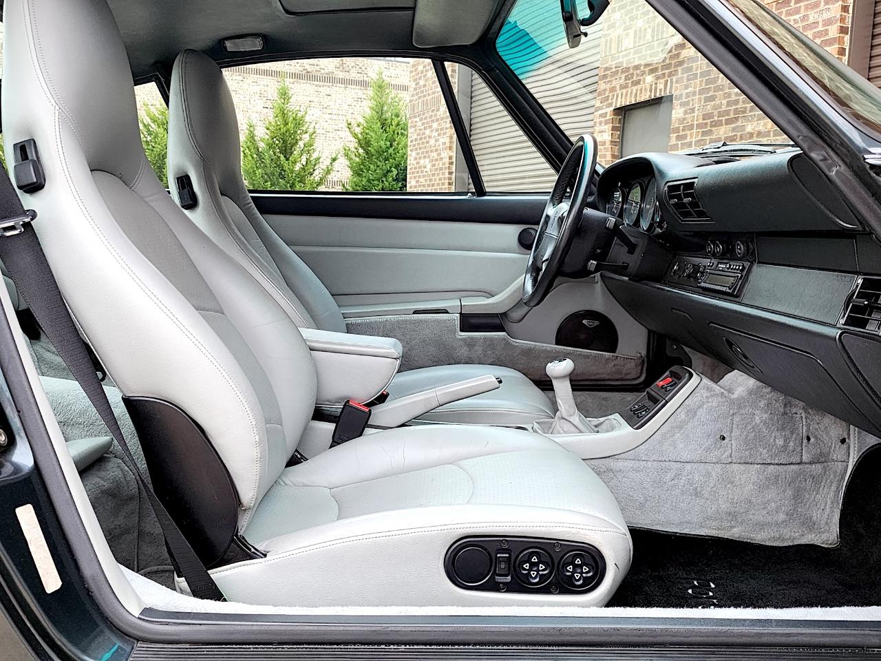 Porsche 911 Carrera  1996