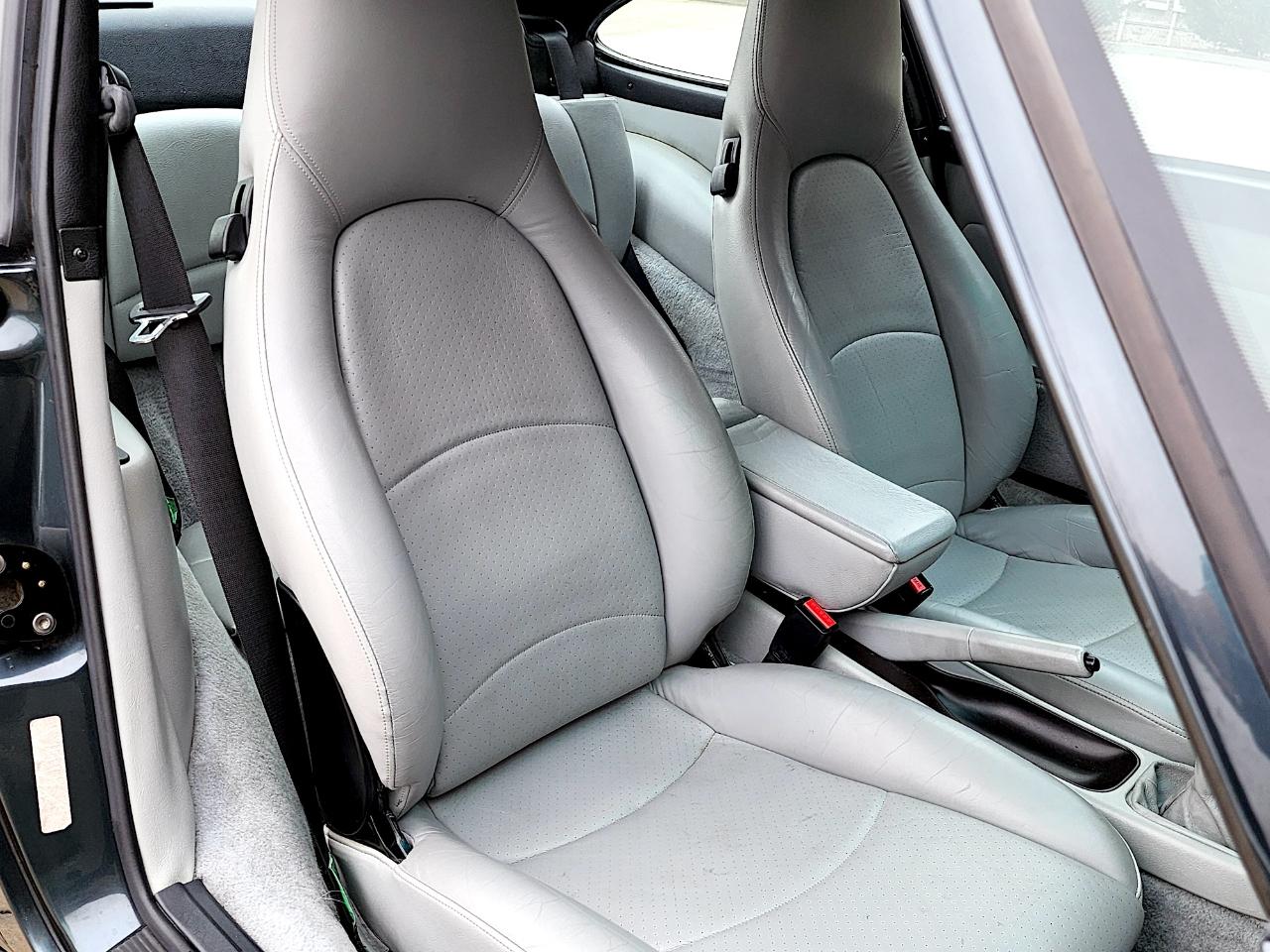 Porsche 911 Carrera  1996