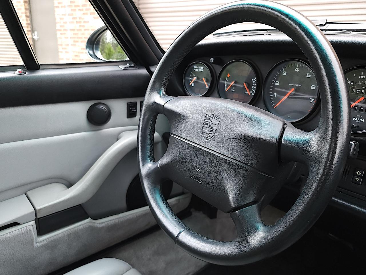 Porsche 911 Carrera  1996