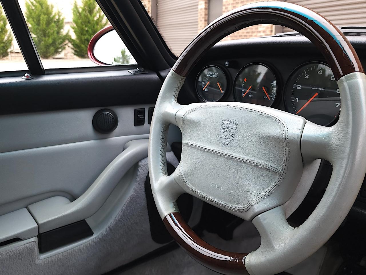 Porsche 911 Carrera  1996