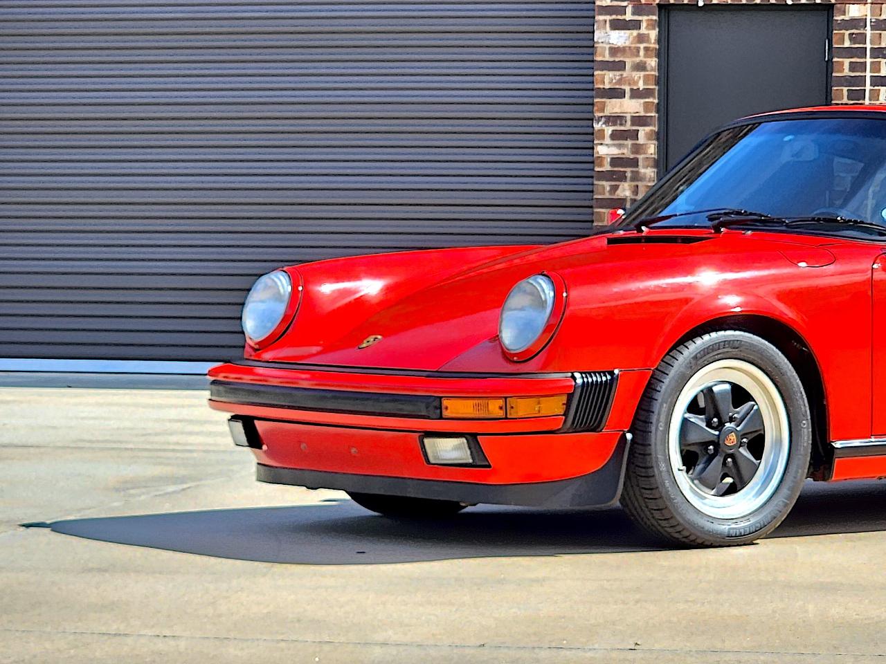 Porsche 911 Carrera  1987