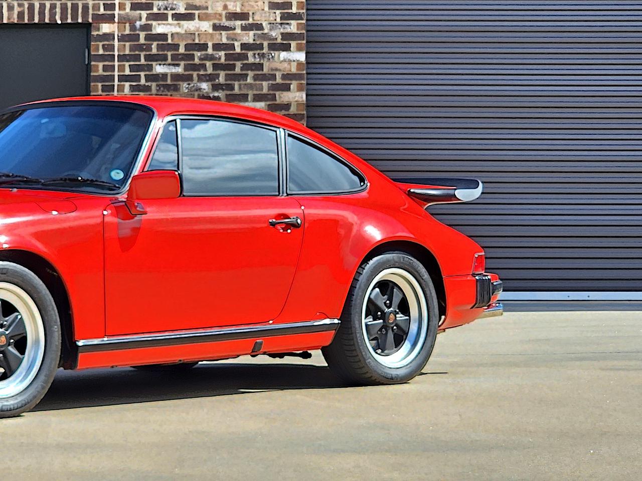 Porsche 911 Carrera  1987