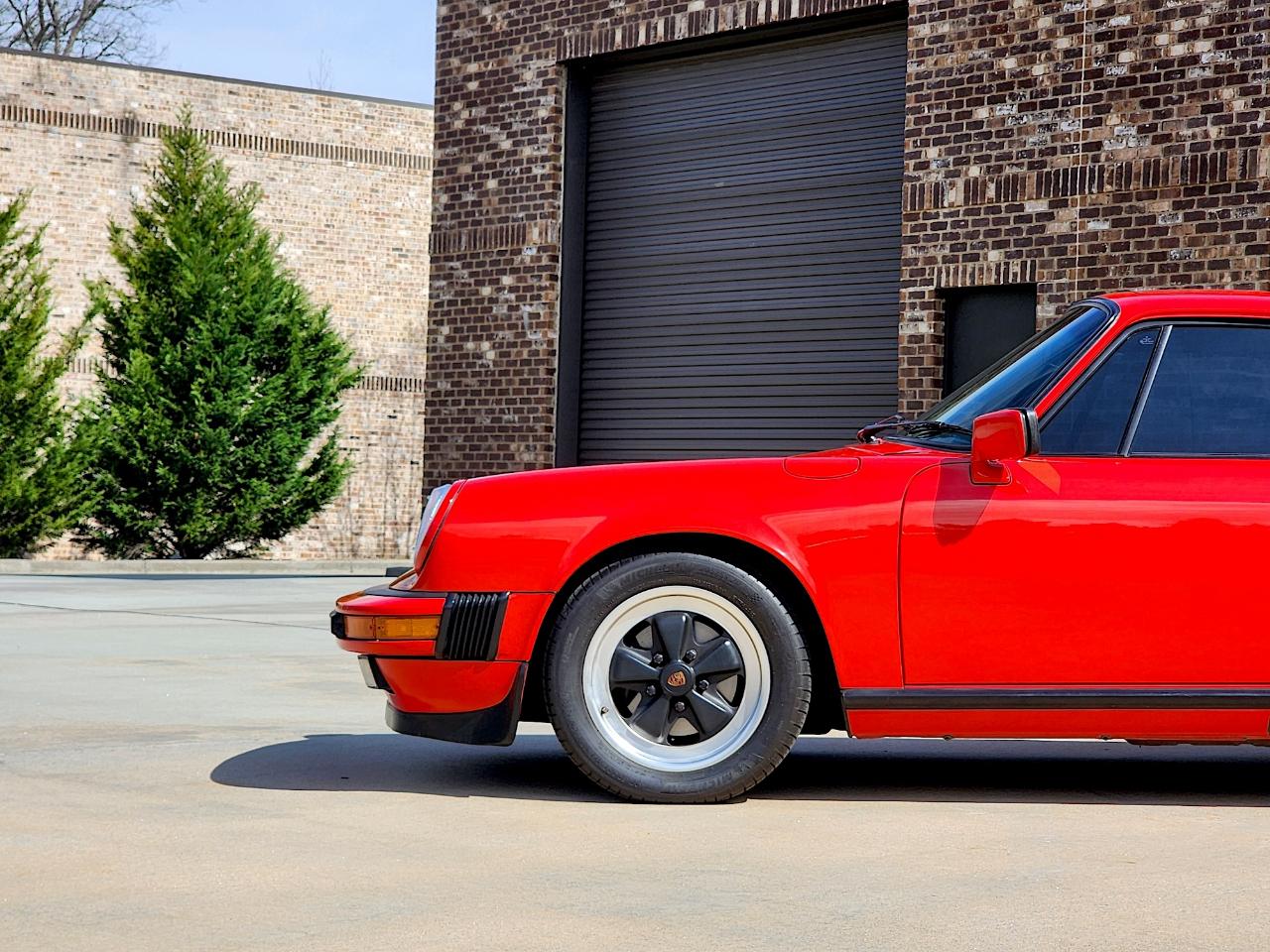 Porsche 911 Carrera  1987
