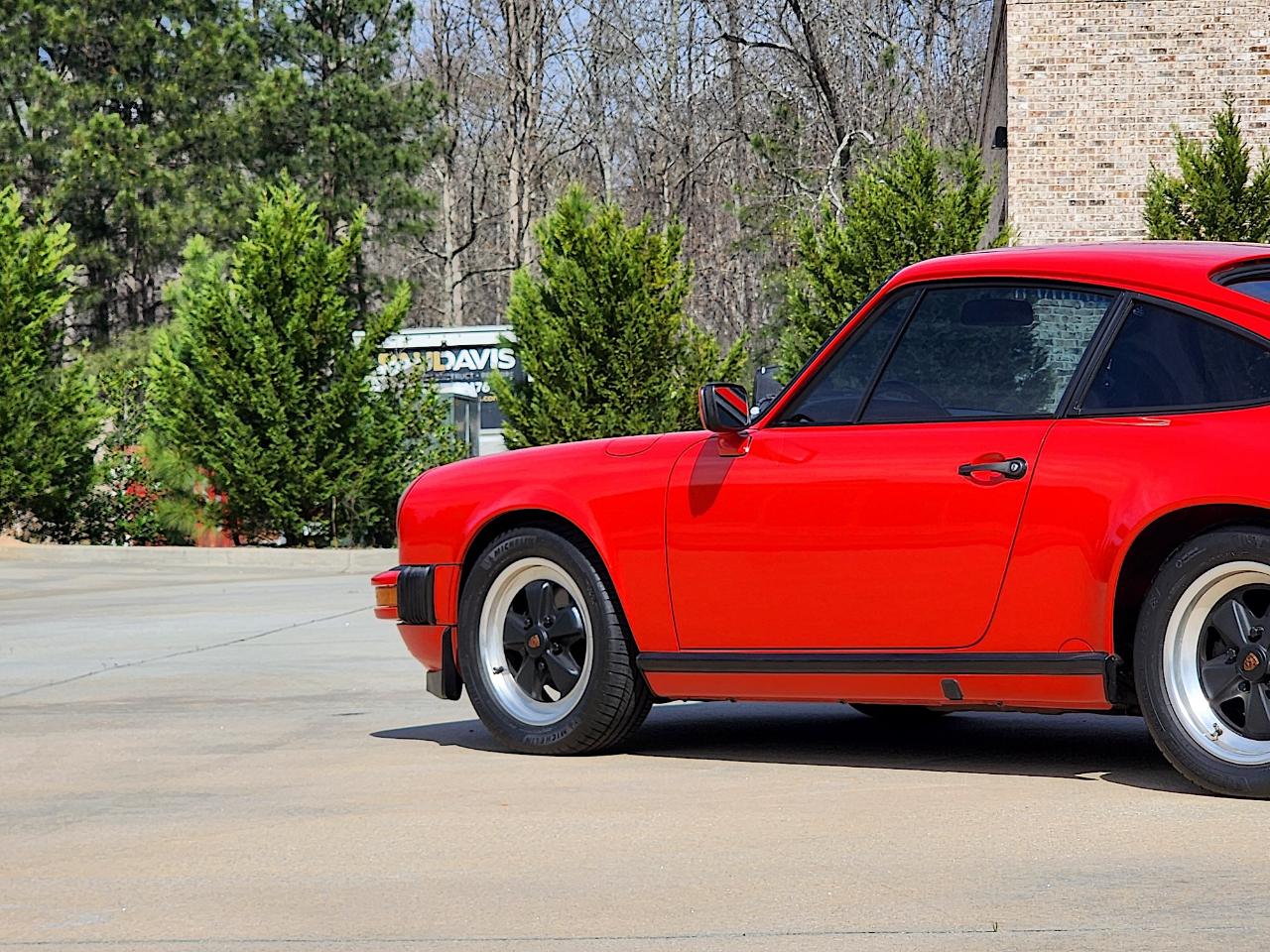 Porsche 911 Carrera  1987